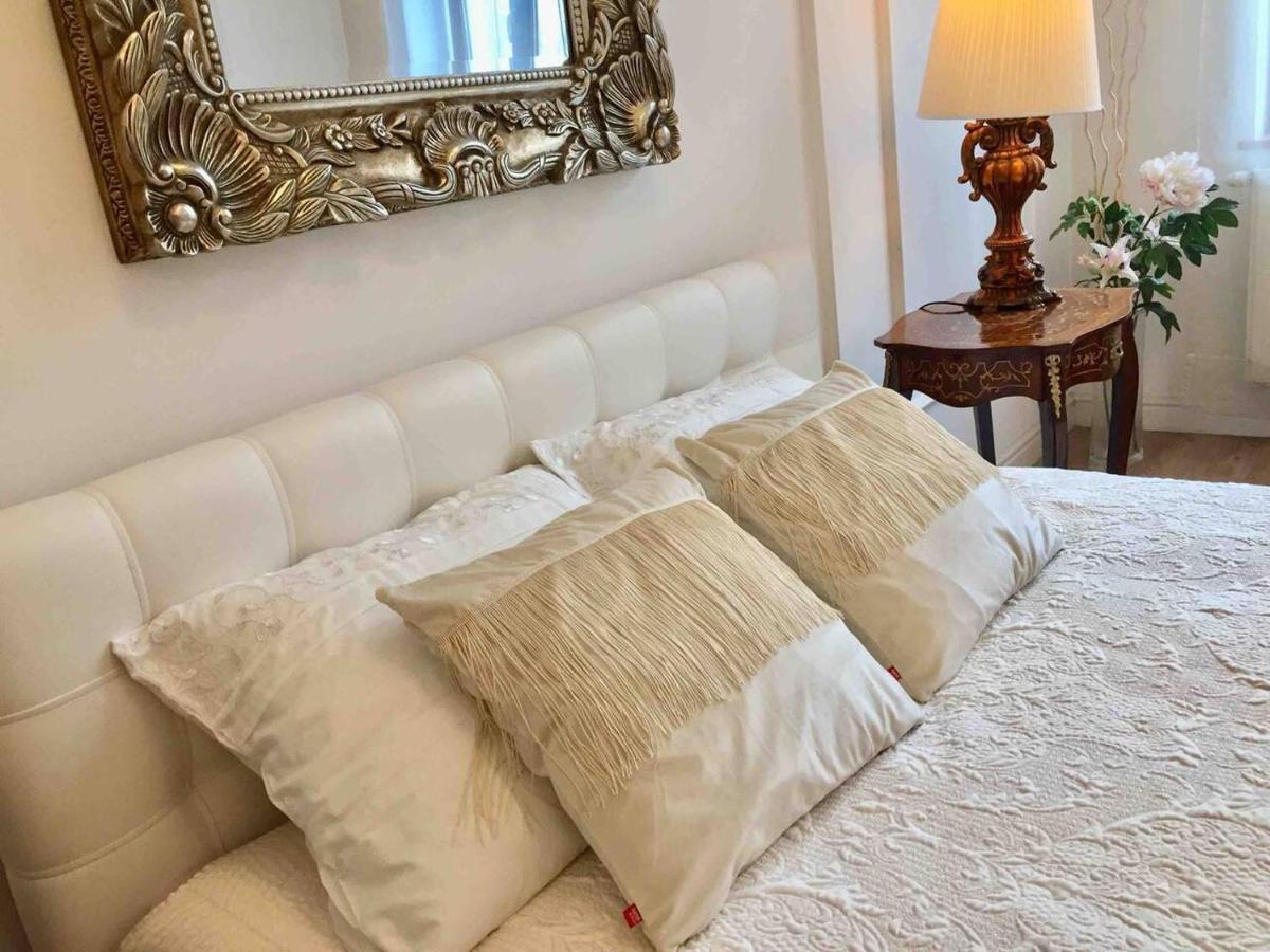 Studio Appartment In Old Town クラクフ エクステリア 写真