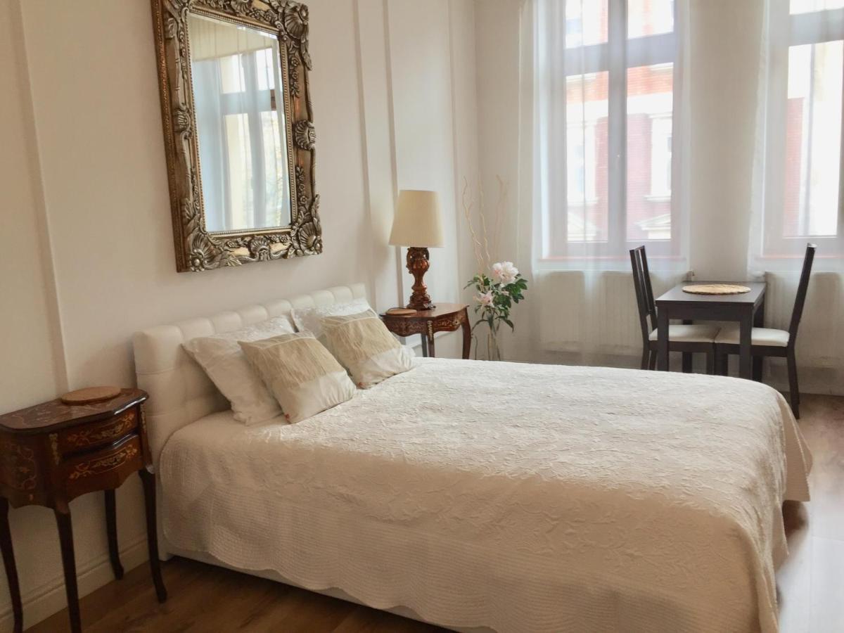 Studio Appartment In Old Town クラクフ エクステリア 写真